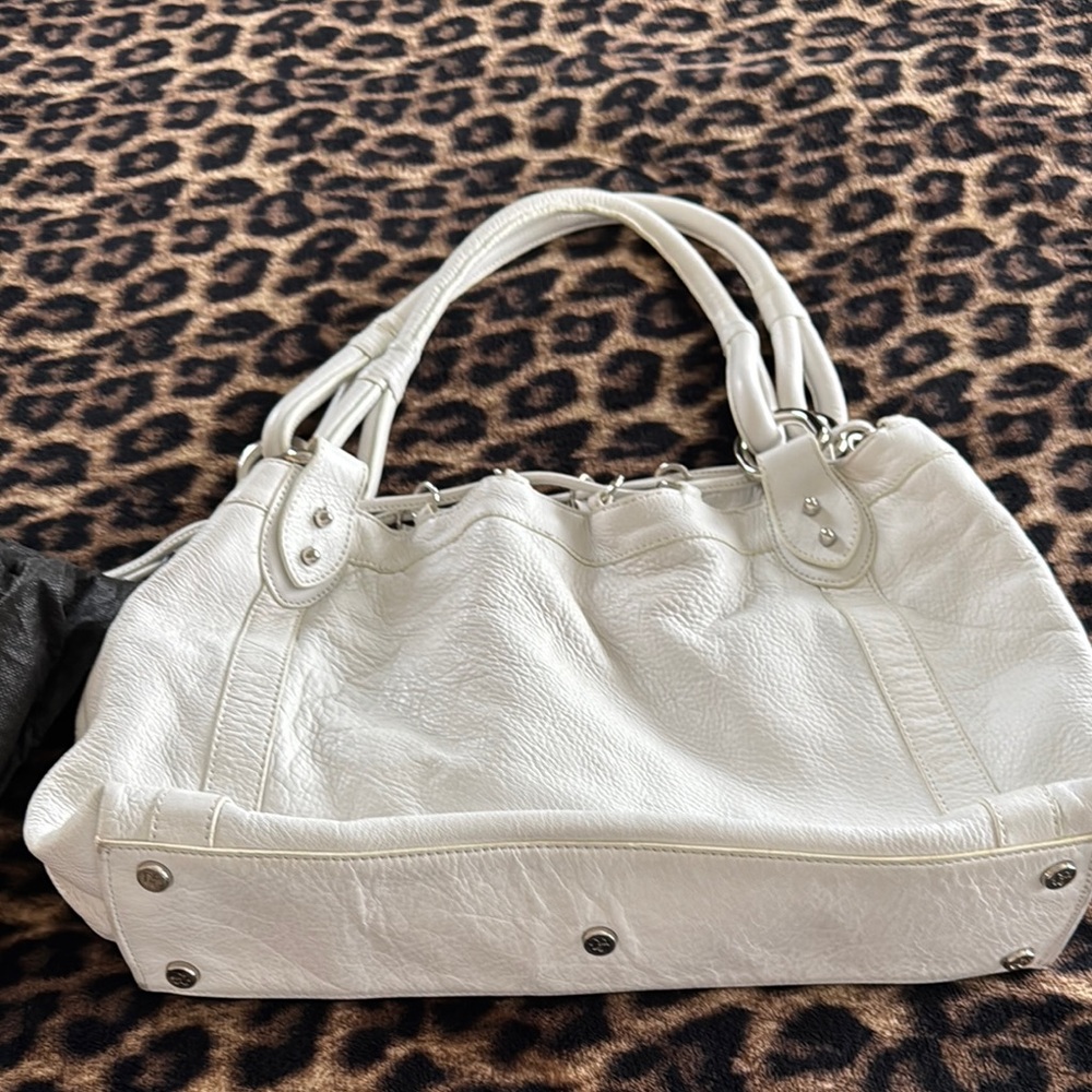 Donald J. Pliner White Shoulder Bag with Soft Material